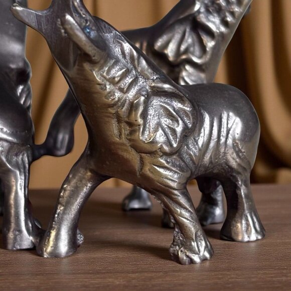 Lucky 3 Elephant Trio Sculpture Holding Sphere – Symbolic Global Art, 7”  Boho D - Picture 2 of 10